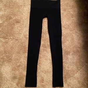 Blanqi everyday black leggings size small